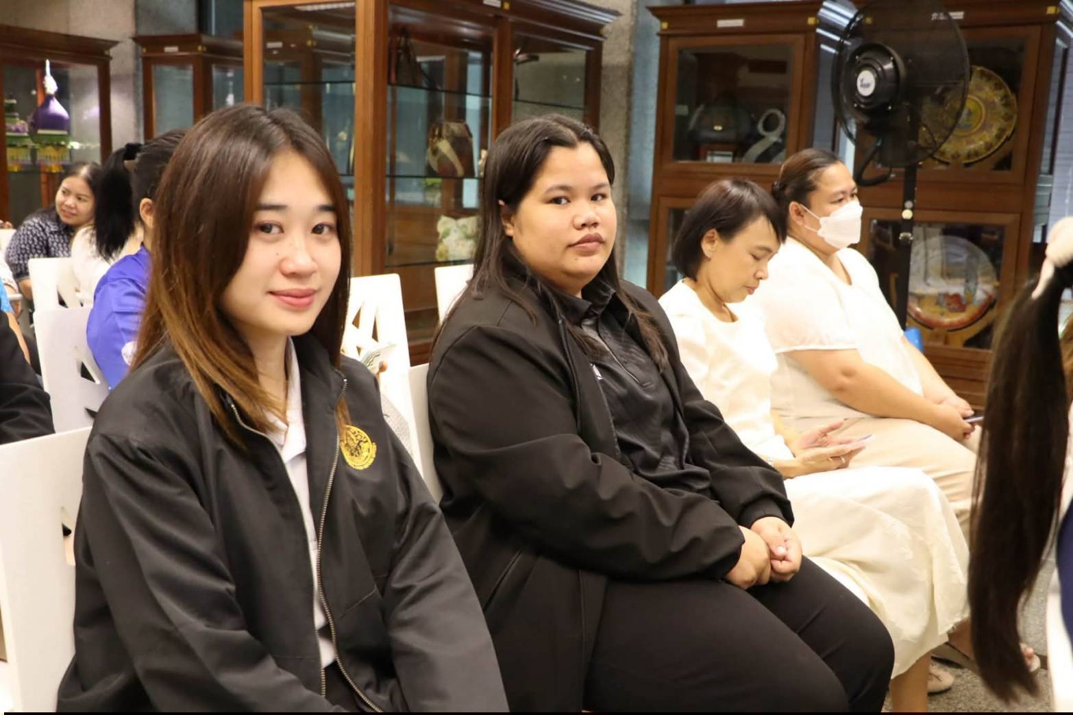 title - สำนักงานการปฏิรูปที่ดินเพื่อเกษตรกรรม (ส.ป.ก.) จัดงานแถลงข่าวการจัดงาน “สืบสานพระราชปณิธาน สร้างงานเกษตรกรรม เลิศล้ำหัตถศิลป์ ท่องเที่ยวถิ่นวิถีไทย” ณ ศูนย์ส่งเสริมและพัฒนาอาชีพเสริมนอกภาคการเกษตร (ศูนย์ศิลปาชีพ บางไทรฯ (เดิม))